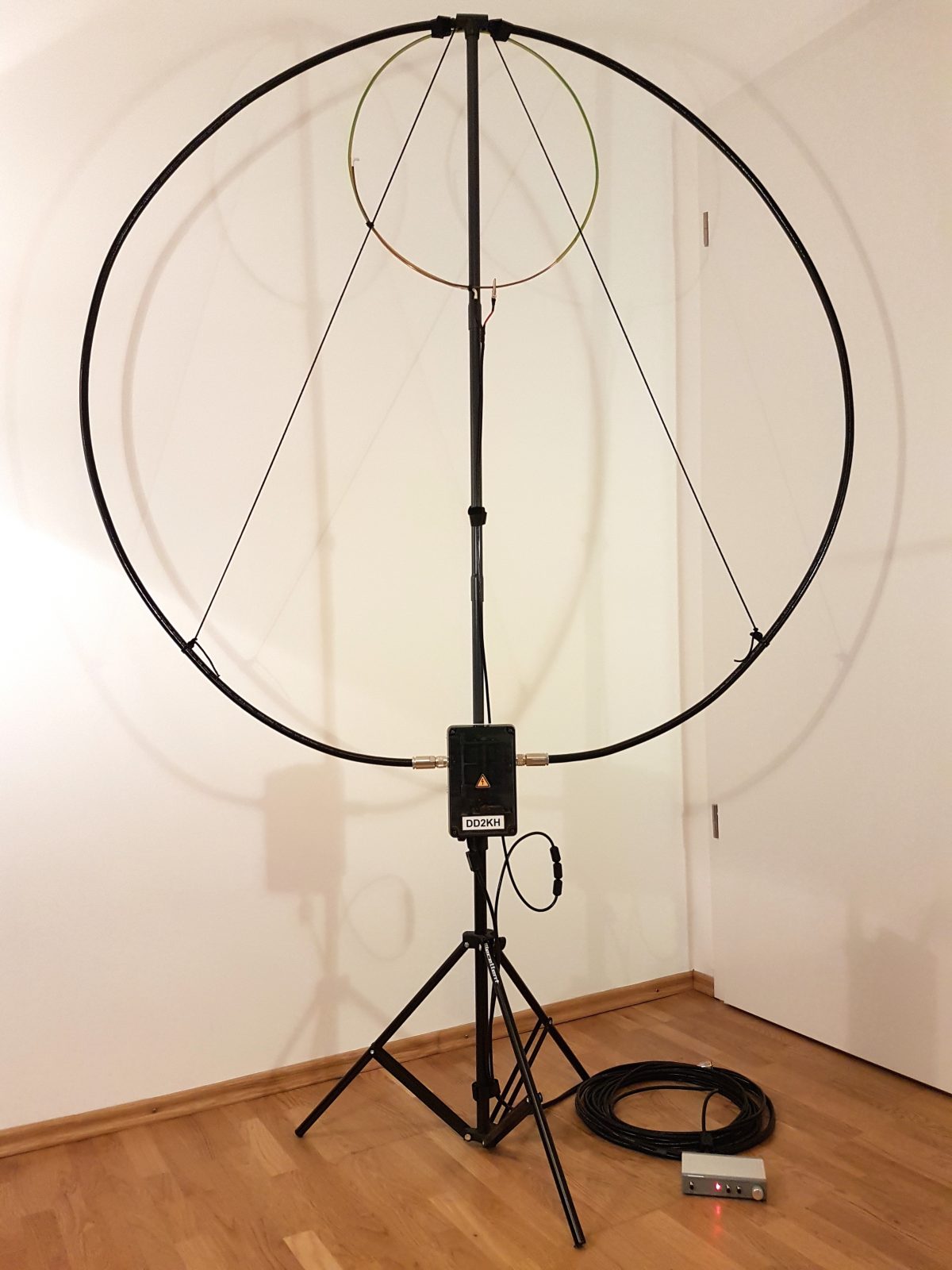 Build a Loop Antenna Controlled by Arduino μF