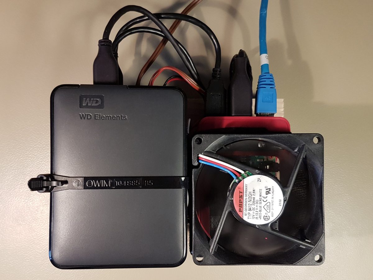 Build a Home Server with a Raspberry Pi | μF